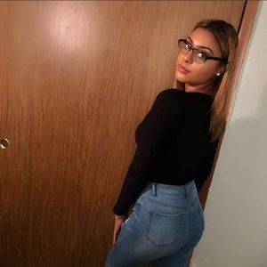 Meet your Posher, Kayla